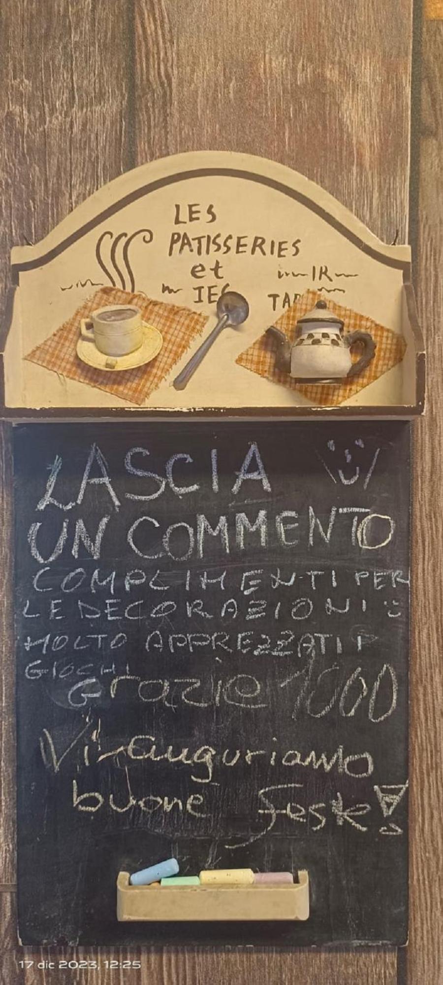 Alice Nel Paese Delle Meraviglie Sulbiate Extérieur photo